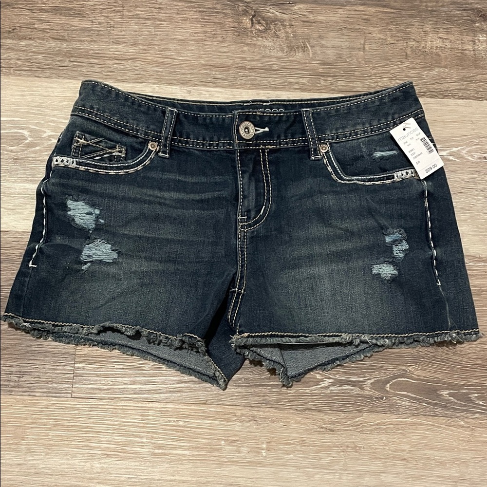 Maurices 5/6 Distressed Denim Cutoff Shorts (NEW)